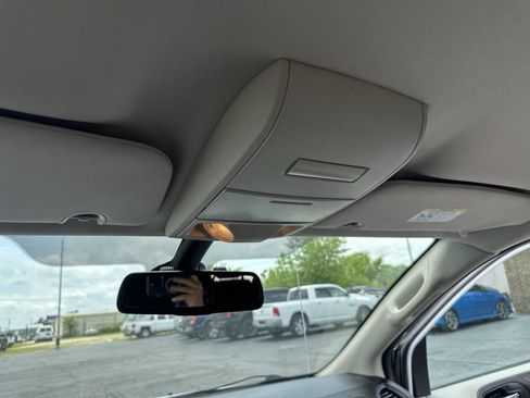Used 2019 Dodge Grand Caravan SE w/ UConnect Hands-Free Group FWD image 21