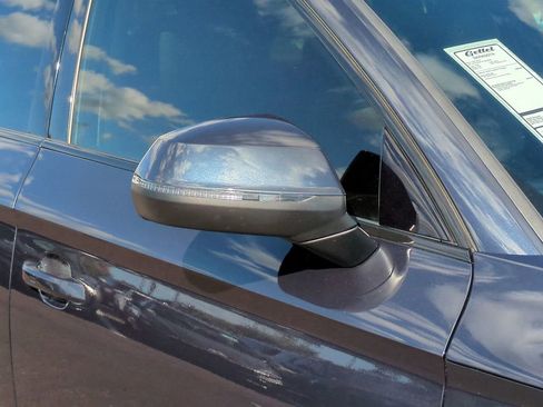 Used 2020 Audi Q5 2.0T Titanium Premium Plus w/ Premium Plus Package image 11