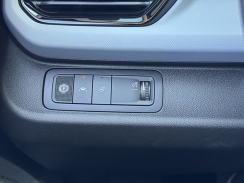 New 2027 Chevrolet Bolt LT w/ Comfort Package FWD image 29