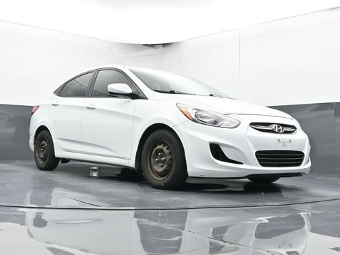 Used 2016 Hyundai Accent SE w/ Option Group 02 FWD image 24