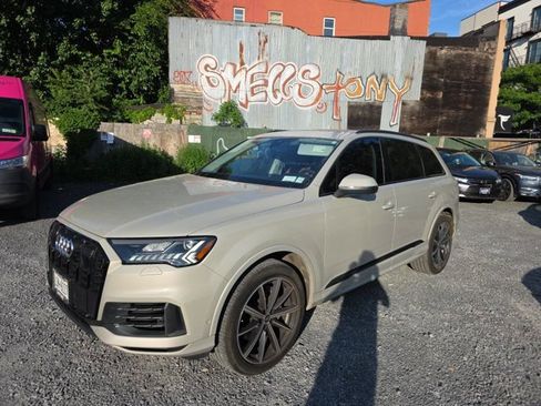 Used 2023 Audi Q7 3.0T Premium Plus w/ Premium Plus Package AWD/4WD image 15