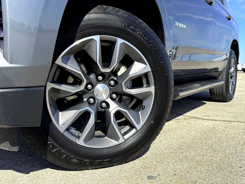 Used 2021 Chevrolet Tahoe LT image 2