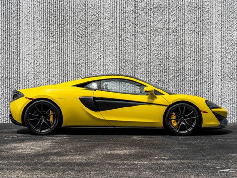 Used 2018 McLaren 570S Coupe image 17