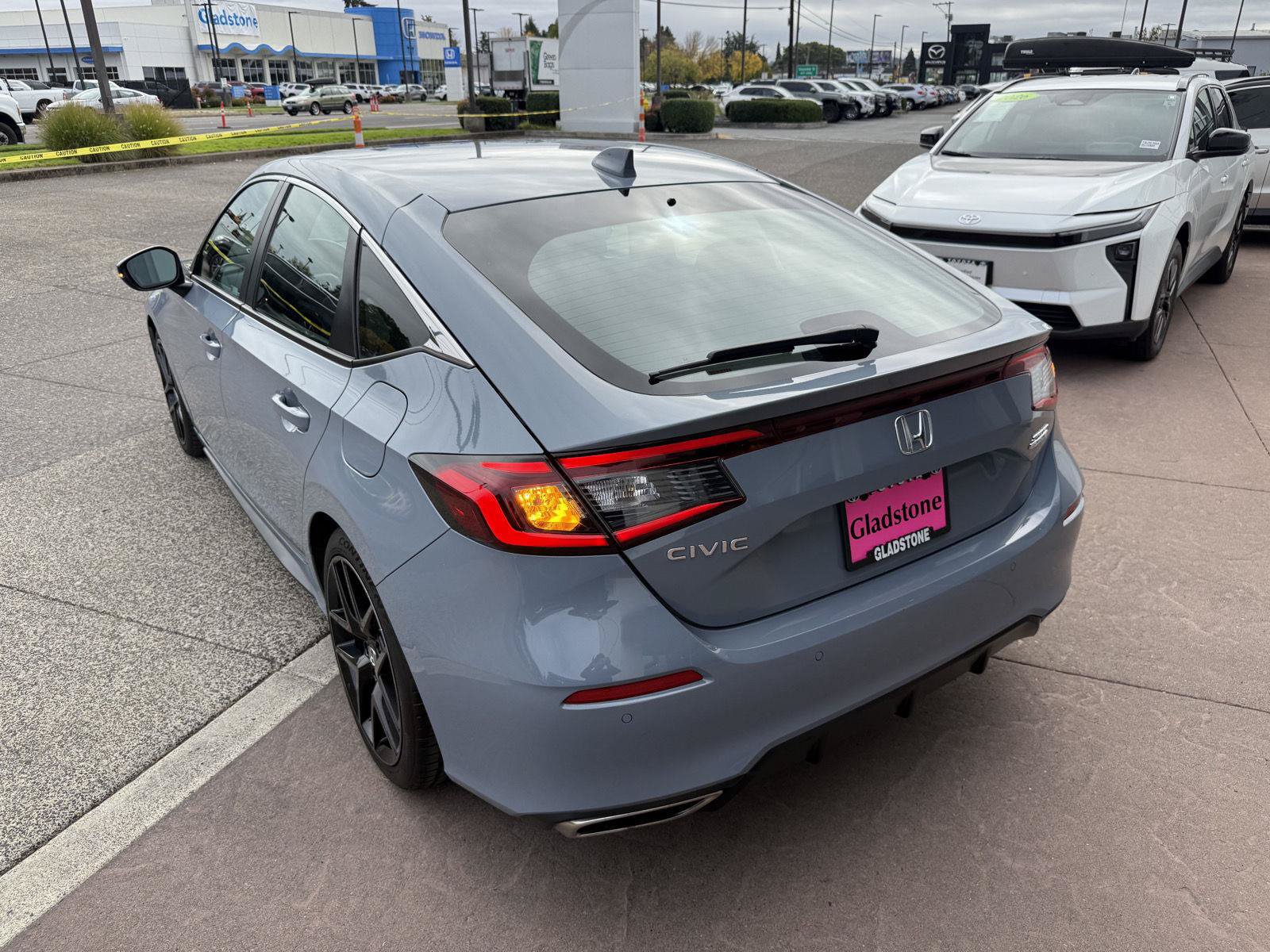 Used 2023 Honda Civic Sport Touring image 4