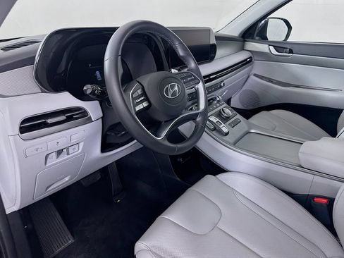 Certified 2025 Hyundai Palisade SEL FWD image 9