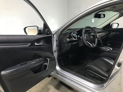 Used 2016 Honda Civic EX-L image 9