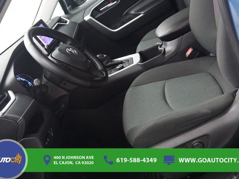 Used 2023 Toyota RAV4 AWD Hybrid image 9