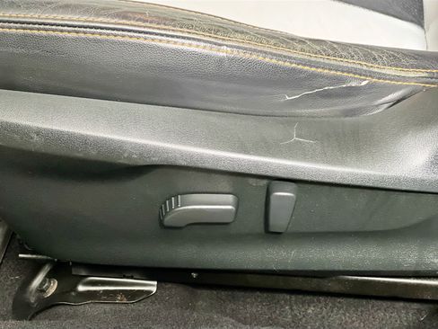 Used 2018 Subaru Crosstrek 2.0i Limited image 15