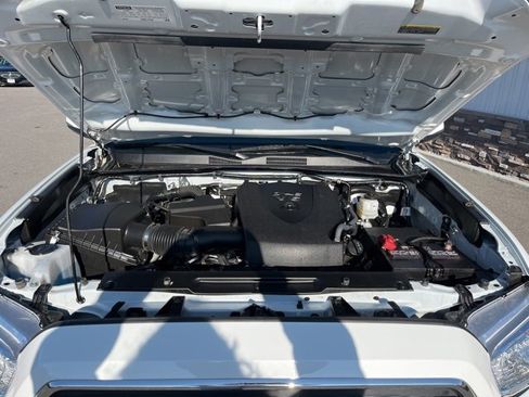 Used 2023 Toyota Tacoma SR5 w/ Technology Package image 25