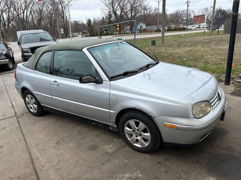 Used 2002 Volkswagen Cabrio GLX FWD image 5