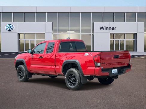 Used 2022 Toyota Tacoma SR w/ SX Package AWD/4WD image 3