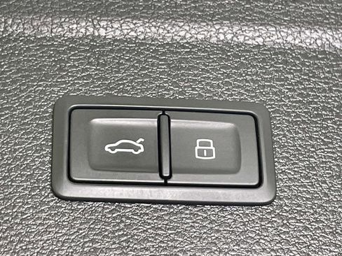 Certified 2023 Audi Q5 2.0T Premium w/ Convenience Package AWD/4WD image 21