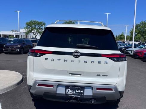 Used 2023 Nissan Pathfinder SL w/ SL Premium Package AWD/4WD image 4