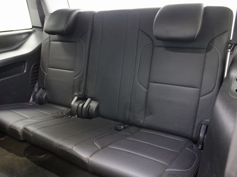 Used 2017 GMC Yukon SLT w/ HD Trailering Package image 26