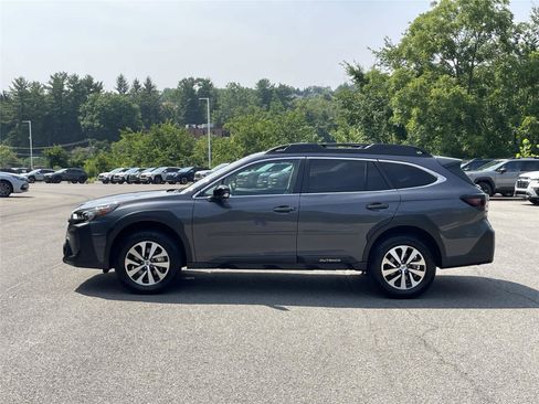 Used 2024 Subaru Outback Premium AWD/4WD image 2