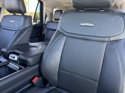 New 2025 Ford Expedition Platinum w/ Driver's Package image 5