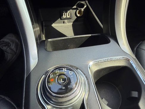 Used 2020 Ford Fusion SEL FWD image 15