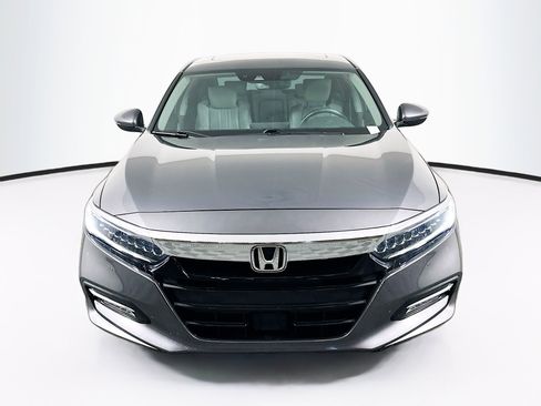 Used 2019 Honda Accord Touring image 2