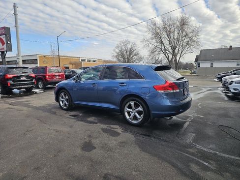 Used 2010 Toyota Venza image 7