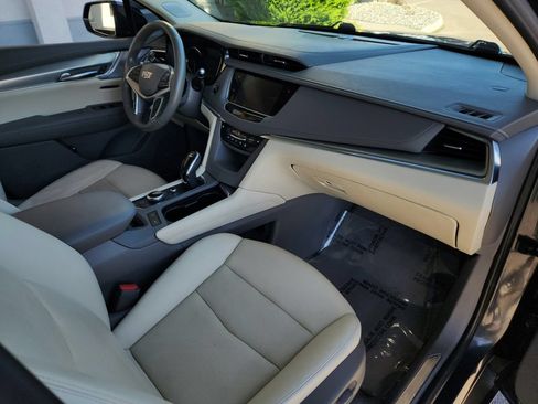 Used 2020 Cadillac XT5 Premium Luxury AWD/4WD image 43