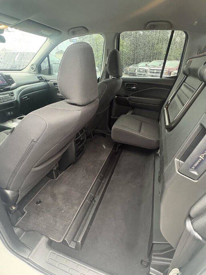 Used 2022 Honda Ridgeline Sport image 11