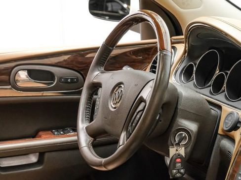 Used 2017 Buick Enclave Leather image 22