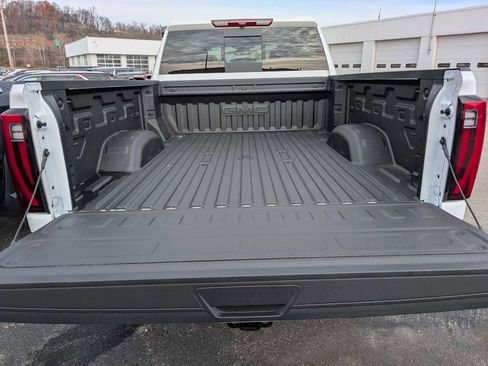 New 2026 GMC Sierra 3500 SLT w/ SLT Premium Package AWD/4WD image 8