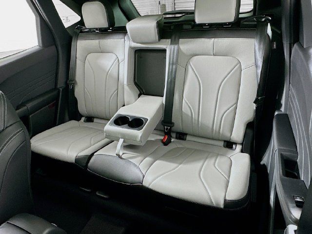 Used 2025 Ford Escape SE w/ PHEV Premium Package FWD image 11