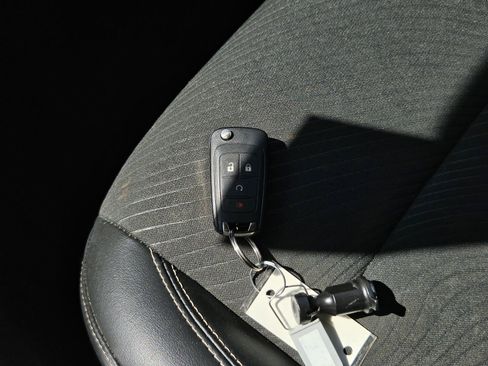 Used 2014 Buick Encore Convenience FWD image 31
