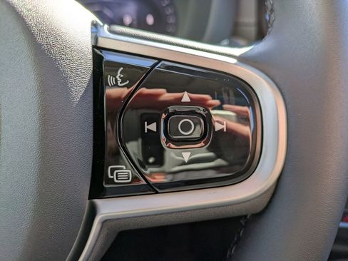 New 2026 Volvo XC60 B5 Ultra w/ Protection Package Premier image 26