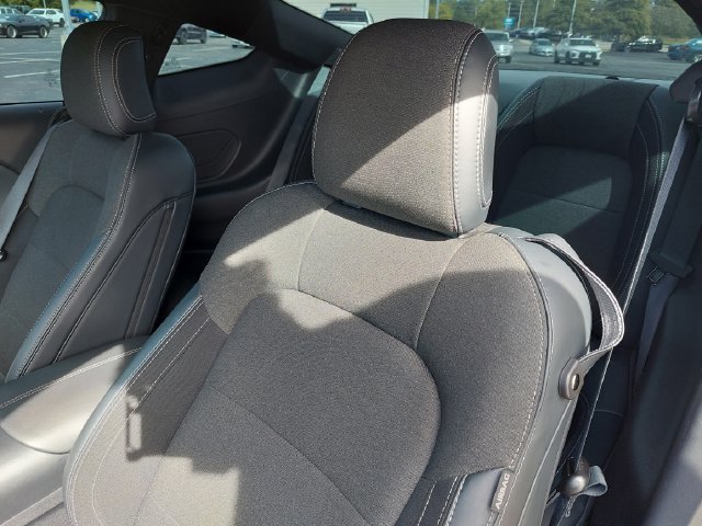 Used 2024 Ford Mustang GT RWD image 3