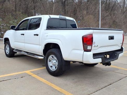 Used 2019 Toyota Tacoma SR w/ SR Convenience Package AWD/4WD image 6