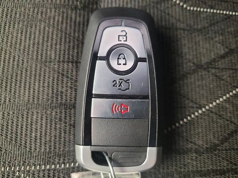 Used 2021 Ford EcoSport SE FWD image 32