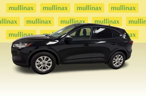 Used 2025 Ford Escape Active FWD image 9