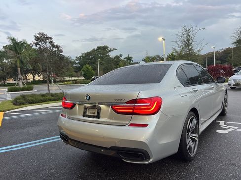 Used 2018 BMW 750i image 25