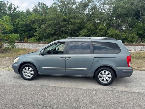 Used 2007 Hyundai Entourage GLS FWD image 5
