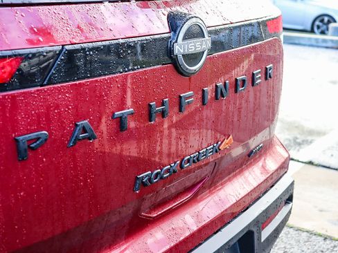 Used 2024 Nissan Pathfinder Rock Creek image 7