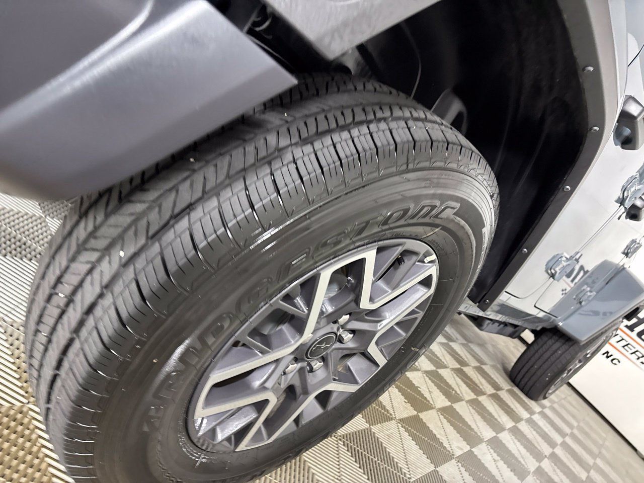 Used 2026 Jeep Wrangler Unlimited Sahara AWD/4WD image 33