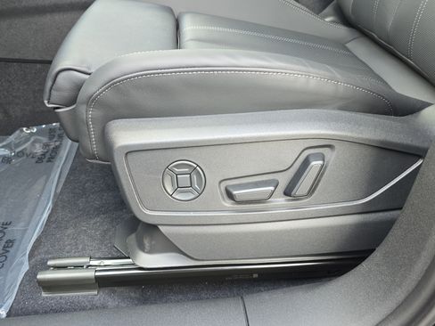 New 2025 Audi Q5 Prestige image 21