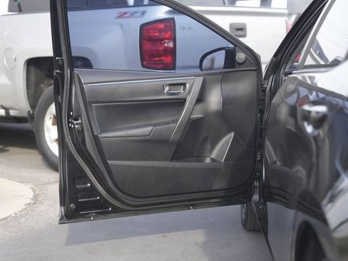 Used 2015 Toyota Corolla S image 29