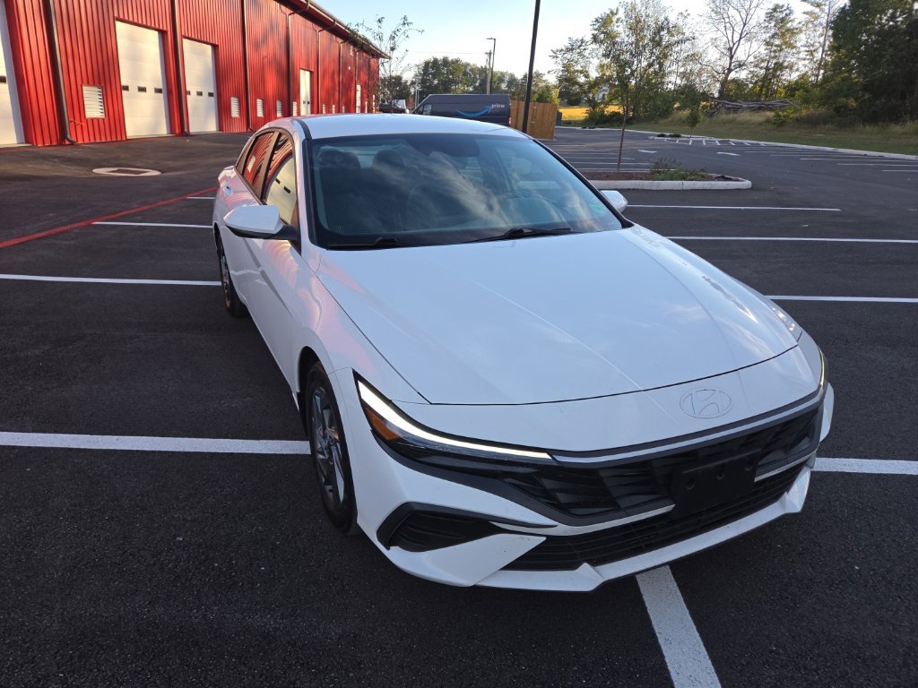 Certified 2024 Hyundai Elantra SEL FWD image 1