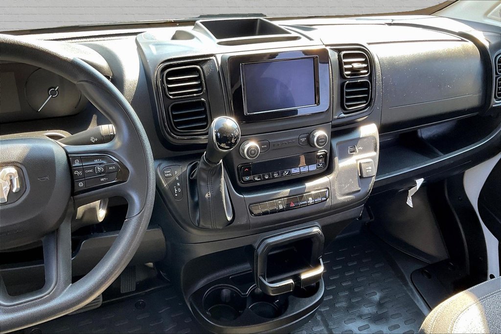 Used 2025 RAM ProMaster 2500 w/ Convenience Group FWD image 9