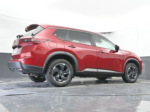 Used 2025 Nissan Rogue SV AWD/4WD image 52