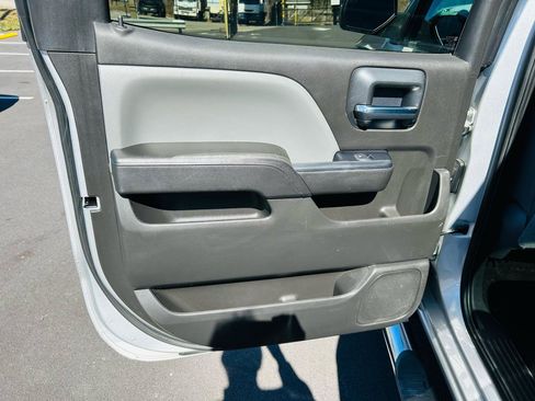 Used 2018 Chevrolet Silverado 1500 Custom w/ Custom Convenience Package image 22