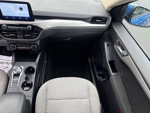 Used 2020 Ford Escape SE image 14