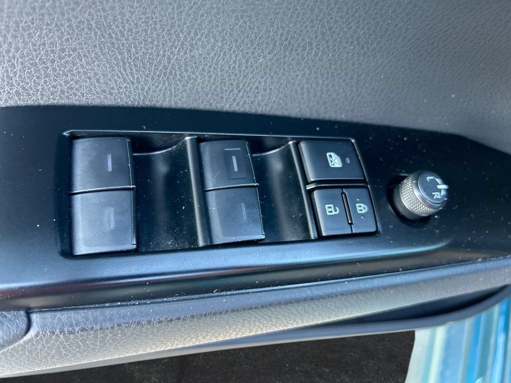 Certified 2025 Toyota Camry SE FWD image 13