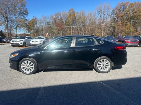 Used 2018 Kia Optima LX w/ 17" Alloy Wheels Package image 4