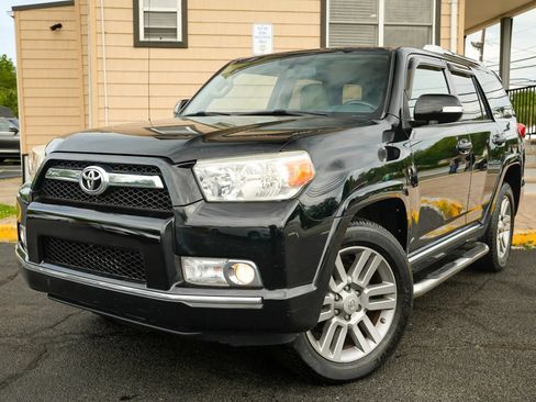 Used 2010 Toyota 4Runner Limited AWD/4WD image 9