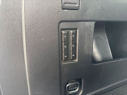 Used 2023 Ford Expedition Limited image 16