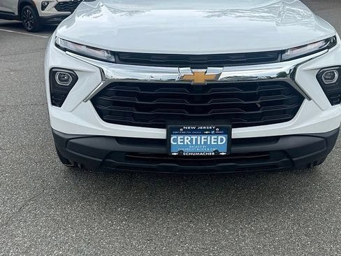 Certified 2025 Chevrolet TrailBlazer LS w/ LS Convenience Package AWD/4WD image 2